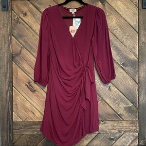NEW WITH TAGS ENTRO LONG SLEEVED WRAP MINI DRESS‎